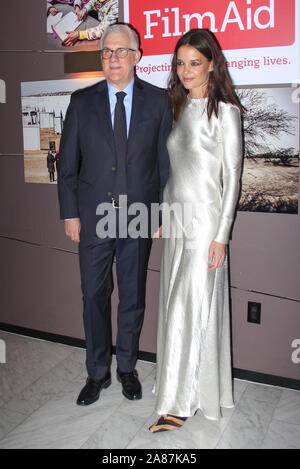 New York NY Nov 6 : Katie Holmes et David Linde FilmAid assiste à la puissance de 'cinéma' bénéficier du dépistage, le Standard High Line à New York NY le 6 novembre 2019 Crédit : Erik Nielsen/MediaPunch Banque D'Images