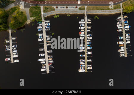 Photo aérienne du port de plaisance d'Oulu, Finlande Banque D'Images