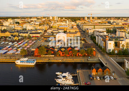 Photo aérienne de la ville d'Oulu en Finlande Banque D'Images