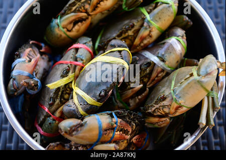 Crabe de boue se préparent à vendre sur le marché Banque D'Images