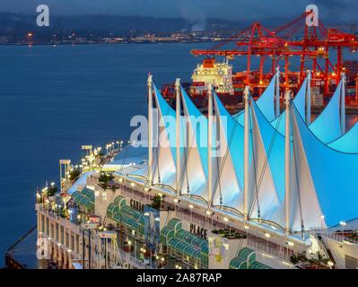 Vancouver, Canada. 06Th Nov, 2014. 03.09.2014, Canada, Vancouver, porte-conteneurs dans le port de Vancouver, aftertaufnahme, vue de la PLACE DU CANADA, Crédit : Snowfield, Photographie | worldwide/dpa/Alamy Live News Banque D'Images