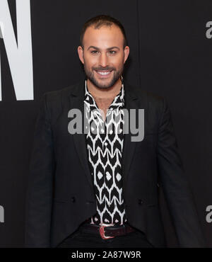 New York, NY - 6 novembre, 2019 : Micah Jesse assiste à la première mondiale à bien mentir 787 7e Avenue à Manhattan Banque D'Images