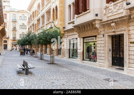 Rue commerçante dans le centre-ville de Beyrouth, Liban Banque D'Images