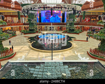 13 octobre 2019-Mall de Doha Qatar Qatar,belle, : centre commercial au Qatar,le centre commercial du Qatar avec i love Qatar signage Banque D'Images
