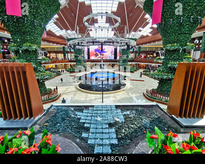 13 octobre 2019-Mall de Doha Qatar Qatar,belle, : centre commercial au Qatar,le centre commercial du Qatar avec i love Qatar signage Banque D'Images