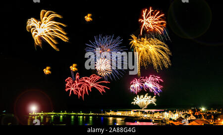 D'artifice à Donaghadee, comté de Down, Irlande du Nord. Viewed from the Moat et donnant sur le port. Banque D'Images