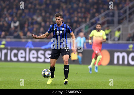 Milano, Italie. Le 06 novembre 2019. Ligue des Champions du groupe C. Atalanta Bergamasque Calcio vs Manchester City FC. Remo Freuler d'Atalanta Bergamasque Calcio . Banque D'Images