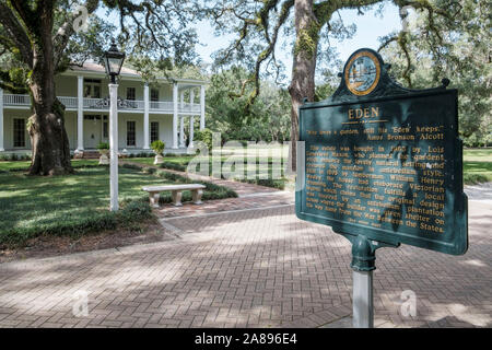 Eden Gardens State Park parc avec le style plantation house de William Henry Wesley au milieu d'imposants chênes vivent à Santa Rosa Beach Floride USA. Banque D'Images