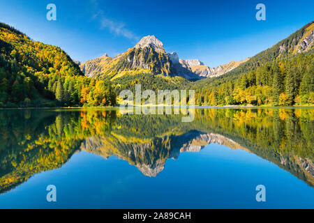 Obersee, Brünnelistock - 2133m, Glaris, Schweiz Banque D'Images