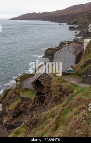 D'autres dégâts causés par les tempêtes et l'érosion de la falaise, vieux village de pêcheurs abandonnés Hallsands Banque D'Images