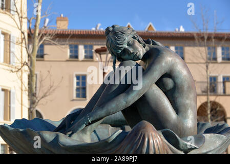 Statue de la star française Brigitte Bardot à St Tropez en face de la gendarmerie Banque D'Images