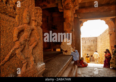 Les Indiens visitant Fort Chitradurga, Karnataka, Inde Banque D'Images