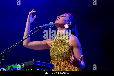 Sirintip soutenir Snarky Puppy à l'O2 Academy de Bournemouth. Image : Charlie Raven/Alamy Banque D'Images