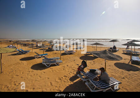 La plage de Sidi Kaouki, près d'Essaouira. Maroc Banque D'Images