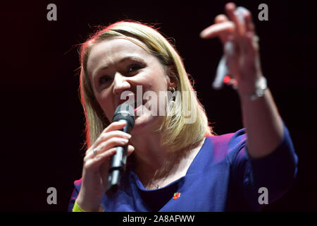 Manchester, UK. 7 novembre 2019. Rebecca Long-Bailey ombre, Secrétaire d'État pour les affaires, l'énergie et de stratégie industrielle et député de Salford et Eccles, prend la parole à l'élection générale du travail manifestation tenue à l'O2 Apollo à Ardwick, Manchester. © Russell Hart/Alamy Live News. Banque D'Images