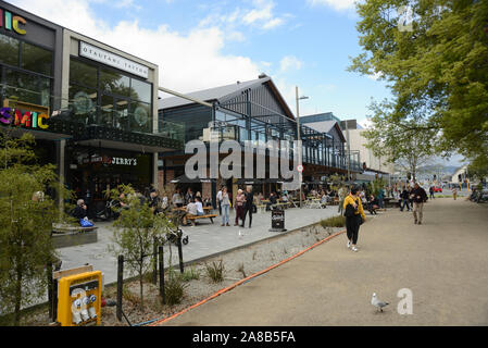 CHRISTCHURCH, Nouvelle-Zélande, le 12 octobre 2019 : Les gens mill sur la CDB à Christchurch City Banque D'Images