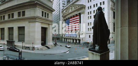 Stock Exchange vue par Federal Hall, New York Stock Exchange, Wall Street, Manhattan, New York City, New York State, USA Banque D'Images