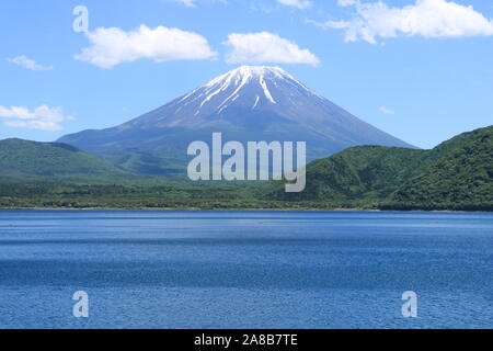 Mt. Fuji depuis le lac Motosu Banque D'Images