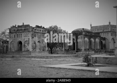 Qutb Shahi Tombs : Ils sont situés dans l'Ibrahim Bagh, à proximité du célèbre Fort Golconda à Hyderabad, Inde. Banque D'Images
