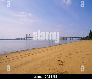 Pont sur une rivière, le Delaware Memorial Bridge, New Jersey, Delaware, Etats-Unis Banque D'Images