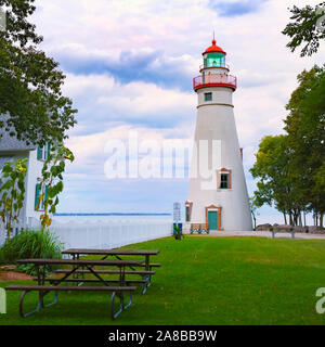 Marblehead Lighthouse State Park sur le lac Érié, Marblehead, Ohio), septembre 2018. Le plus vieux phare des Grands Lacs en fonctionnement continu, depuis 182 Banque D'Images