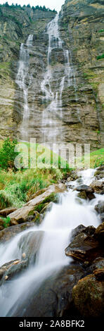 Staubbach Falls, Lauterbrunnen, Canton de Berne, Suisse Banque D'Images