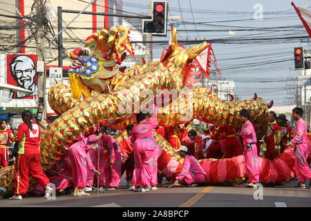 Danse du dragon chinois Roi Et procession, Thaïlande Banque D'Images