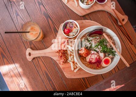 La nourriture japonaise Soupe de Ramen, soba, Yamanochi avec, dans la préfecture de Nagano, l'île de Honshu, Japon Banque D'Images