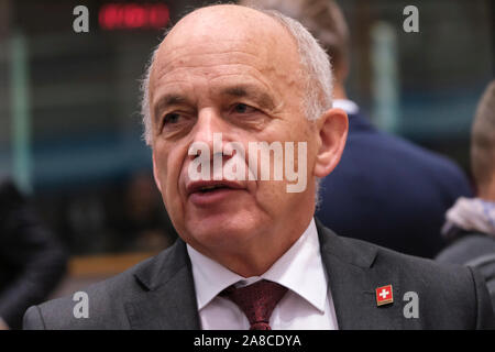 Bruxelles, Belgique. 8 novembre 2019. Ministre des finances et Conseiller fédéral de la Suisse, Ueli Maurer assiste à la réunion des ministres européens des Finances. Credit : ALEXANDROS MICHAILIDIS/Alamy Live News Banque D'Images