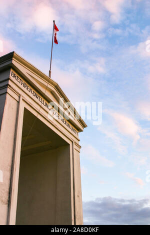 À l'arche de la paix Peace Arch passage frontalier à la frontière USA/Canada entre l'État de Washington et de la Colombie-Britannique à Blaine (US) et Douglas (C.-B.) Banque D'Images