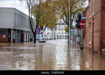 Worksop, Royaume-Uni. 8 novembre 2019. Inondations en Worksop, Royaume-Uni, suite à de fortes pluies qui ont causé la rivière à Ryton burst c'est les banques. Credit : Andy Gallagher/Alamy Live News Banque D'Images