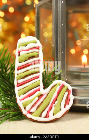 Candy Cane gingerbread cookie. Décoration de Noël Banque D'Images