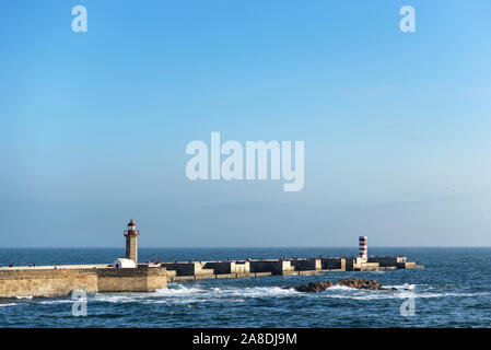 Phare abandonné à l'embouchure du Douro Banque D'Images