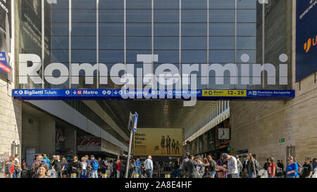 Termini, Rome, Latium / ITALIE - Le 21 septembre 2017 : la gare centrale Roma Termini Banque D'Images