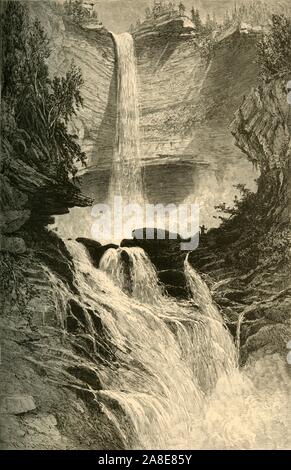 Catskill 'Falls', 1874. Le Kaaterskill Falls sur Spruce Creek, New York State, USA. 'Un petit ruisseau, de faire son chemin à partir de ces lacs, l'ouest le long de l'épaule de la montagne, bientôt atteint le bord d'une très forte déclivité, sur laquelle il saute dans une piscine profonde dans le centre d'un grand amphithéâtre de rock'. À partir de "l'Amérique pittoresque ; ou, le pays dans lequel nous vivons, une délimitation par Stylo et crayon sur les montagnes, les rivières, les lacs...avec des illustrations sur l'acier et le bois par d'éminents artistes américains" tome II, édité par William Cullen Bryant. [D. Appleton et Company, New York, 1874] Banque D'Images