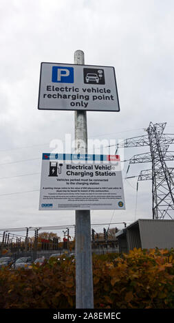 Avis importants désignant la baie recharge de véhicules électriques, NEC, Birmingham Banque D'Images