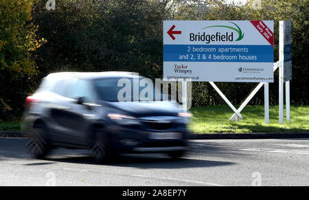 Bridgefield Estate à Ashford, Kent, en tant qu'entreprise de bus Stagecoach maintenant refuser d'entrer dans la succession après 18 heures à la suite d'une série d'incidents contre les conducteurs. Banque D'Images