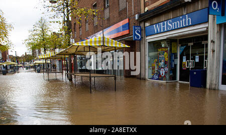 Worksop, Royaume-Uni. 8 novembre, 2019. Météo France : Inondations à Worksop Crédit : Alison Gordon/Alamy Live News Banque D'Images