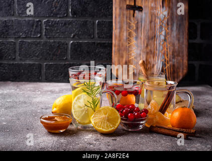 Assortiment de thé en bonne santé d'hiver pour stimuler l'immunité Banque D'Images