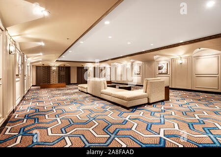 L'hôtel Hilton Chicago Hotel est situé dans le centre-ville sur Michigan Avenue en face de Grant Park. L'un des couloirs de l'hôtel. Banque D'Images