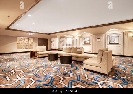 L'hôtel Hilton Chicago Hotel est situé dans le centre-ville sur Michigan Avenue en face de Grant Park. L'un des couloirs de l'hôtel. Banque D'Images