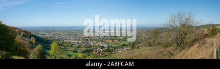 Vue du commun Selsley vers Kings Stanley et Stonehouse, près de Stroud, Gloucestershire, Royaume-Uni Banque D'Images