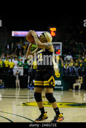 Waco, Texas, USA. Nov 8, 2019. Grambling Tigers Dame Justice garde Coleman (12) tire un panier pendant la 1ère moitié du basket-ball match entre Grambling Tigers et la dame à la Baylor Bears Ferrell Centre à Waco, au Texas. Matthew Lynch/CSM/Alamy Live News Banque D'Images