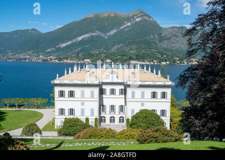 Vue magnifique sur le paysage de jardin à Bellagio - lac de Côme en Italie Banque D'Images