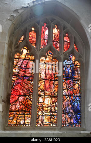 Vitraux modernes représentant Richard III, conçu et créé par l'artiste Thomas Denny, à la cathédrale de Leicester, Leicester, Leicestershire, Royaume-Uni Banque D'Images