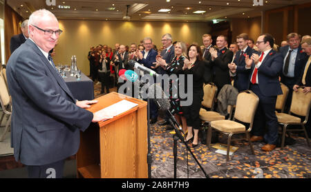 Ancien sous-marinier Steve Aiken est confirmé en tant que nouveau chef du Parti unioniste de l'Ulster à l'hôtel Hilton de Templepatrick, Co Antrim. Banque D'Images