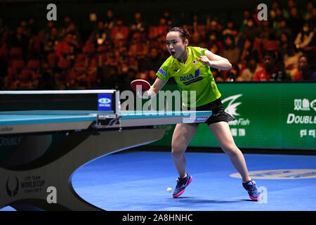 Tokyo, Japon. Nov 9, 2019. Mima l'Oti du Japon réagit contre Shin Yubin de Corée du Sud au cours du match de la demi-finale entre le Japon et la Corée du Sud à la Coupe du Monde 2019 Équipe de l'ITTF à Tokyo, Japon, 9 novembre 2019. Credit : Hua Yi/Xinhua/Alamy Live News Banque D'Images