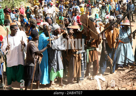 Pays Dogon : village de Kundu Dogomo Amakana - Funérailles de Dara Banque D'Images