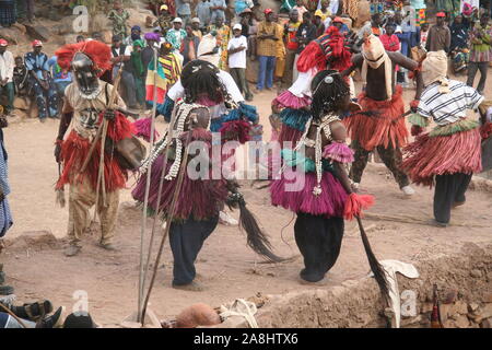 Pays Dogon : village de Kundu Dogomo Amakana - Funérailles de Dara Banque D'Images