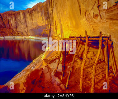 Ruine sur le Lac Powell, Glen Canyon National Recreation Area, Utah, l'ancienne structure Native American Banque D'Images